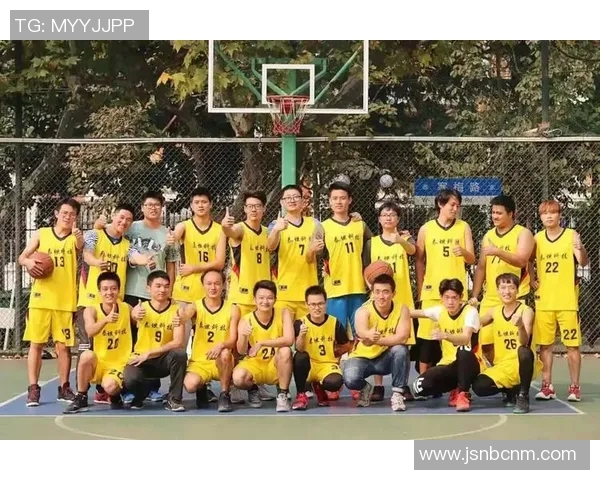 杭州篮球队在世界锦标赛中的默契配合与战术分析 杭州篮球队在世界锦标赛中的默契配合与战术分析