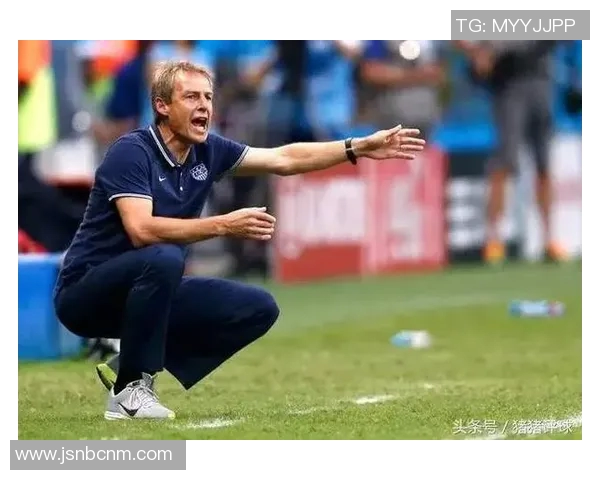 模仿美国足球明星的技巧与训练方法探讨